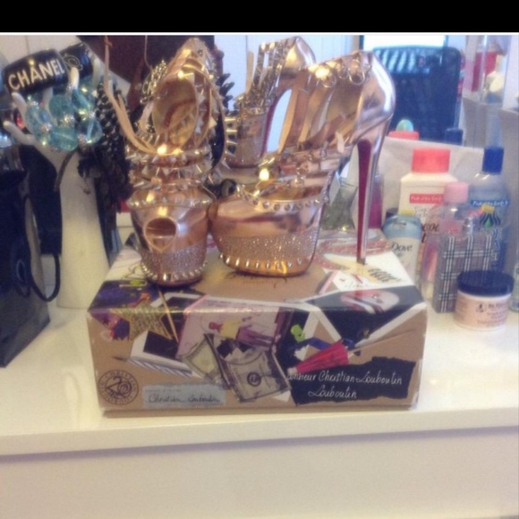 Christian Louboutin shoes Authentic. - Picture 3 of 3